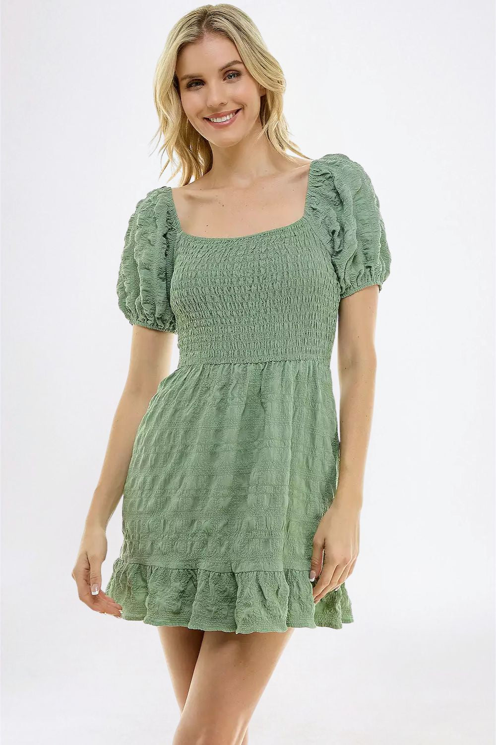 Vestido Corto Verde con Manga Abullonada