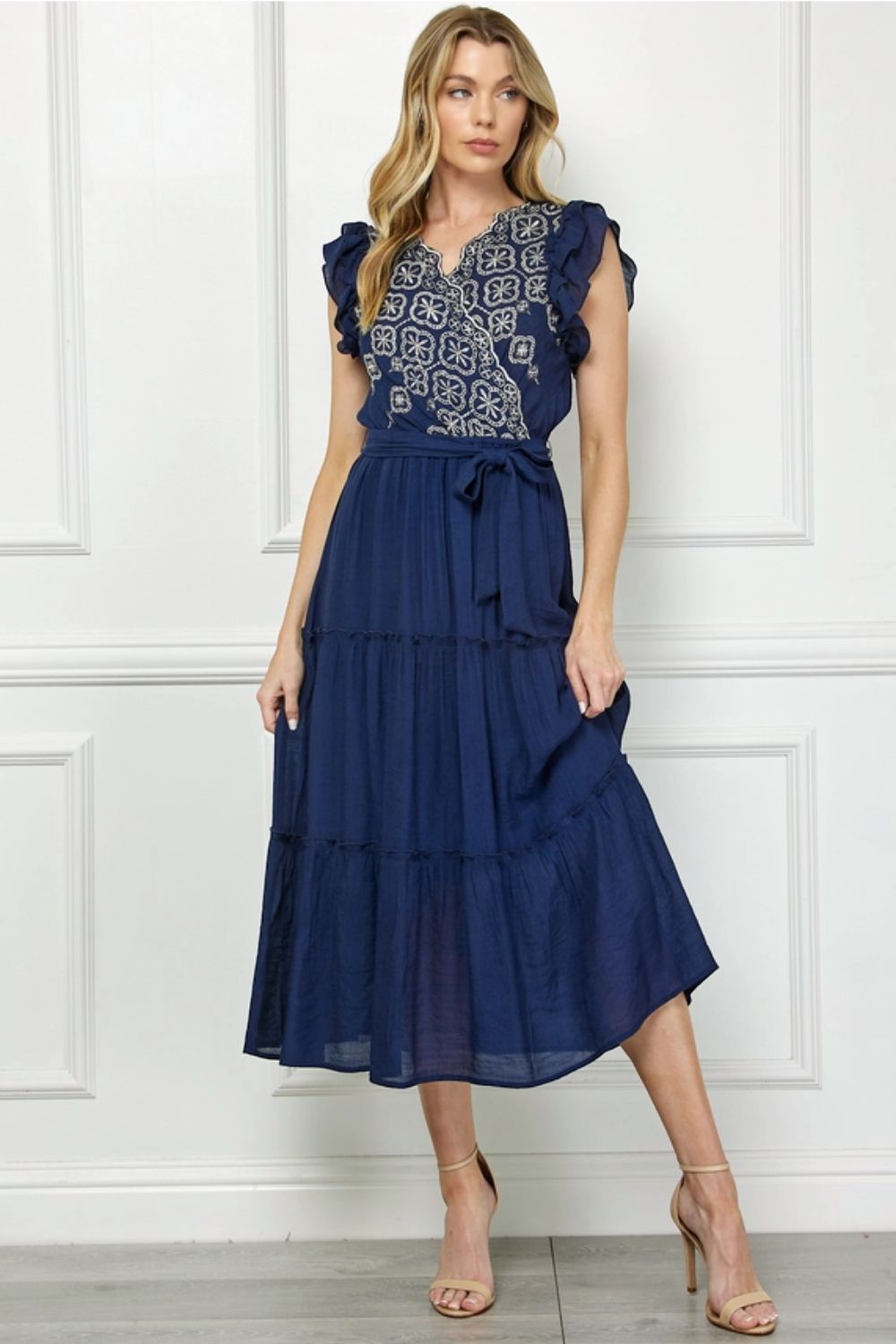 Vestido Midi Azul Marino con Bordado