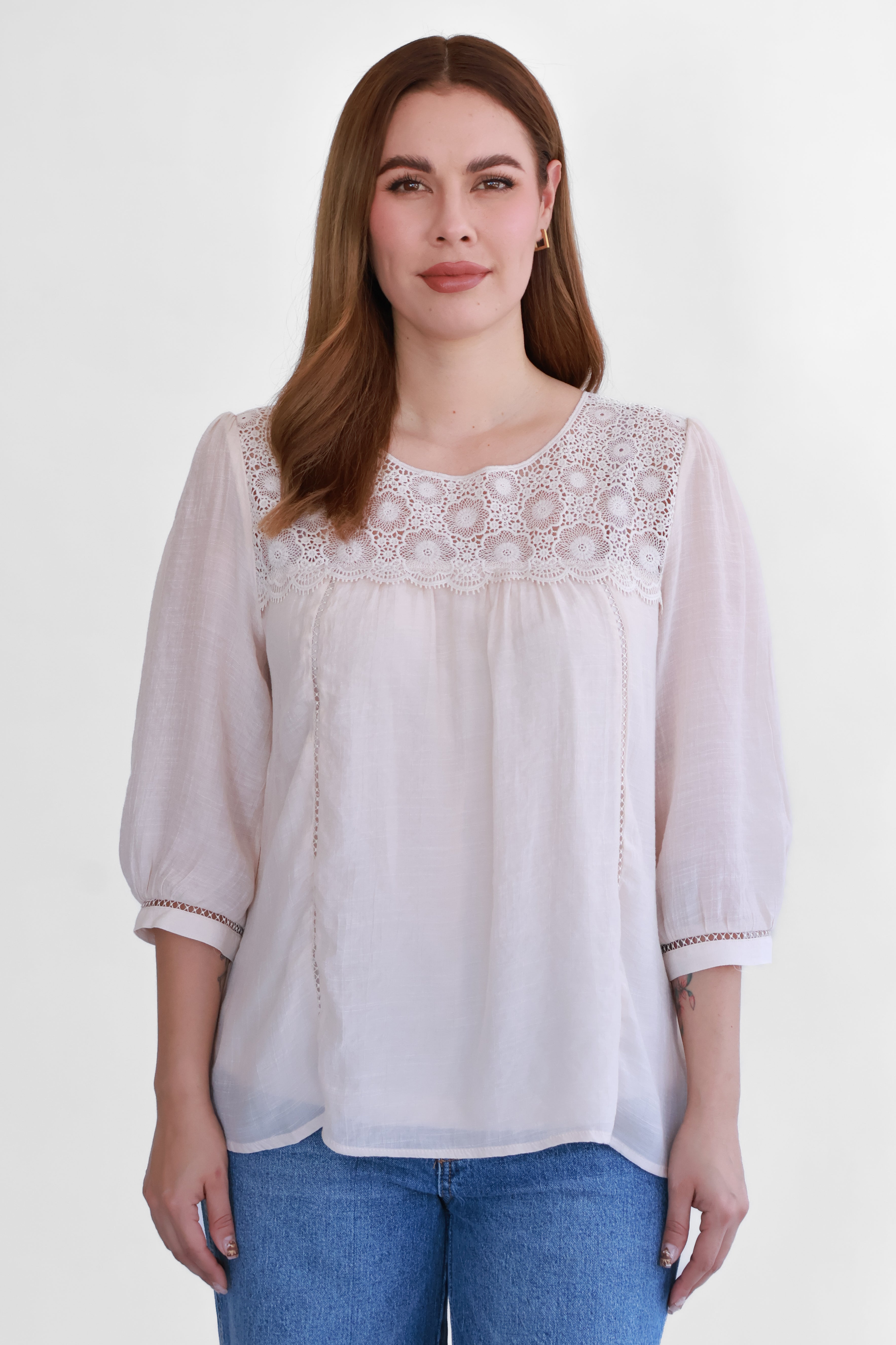 Blusa con Encaje Frontal | $290 pz