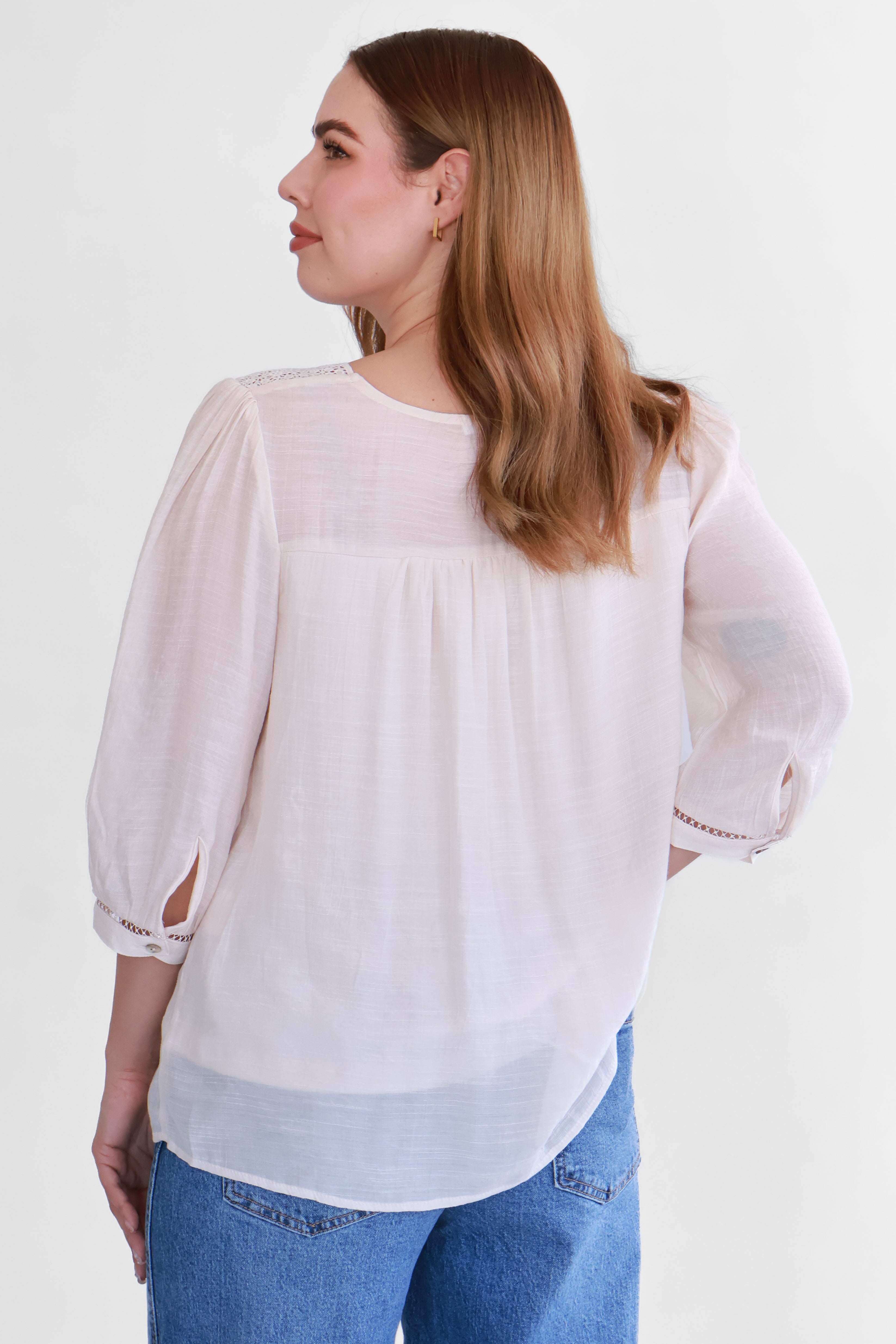 Blusa con Encaje Frontal | $290 pz