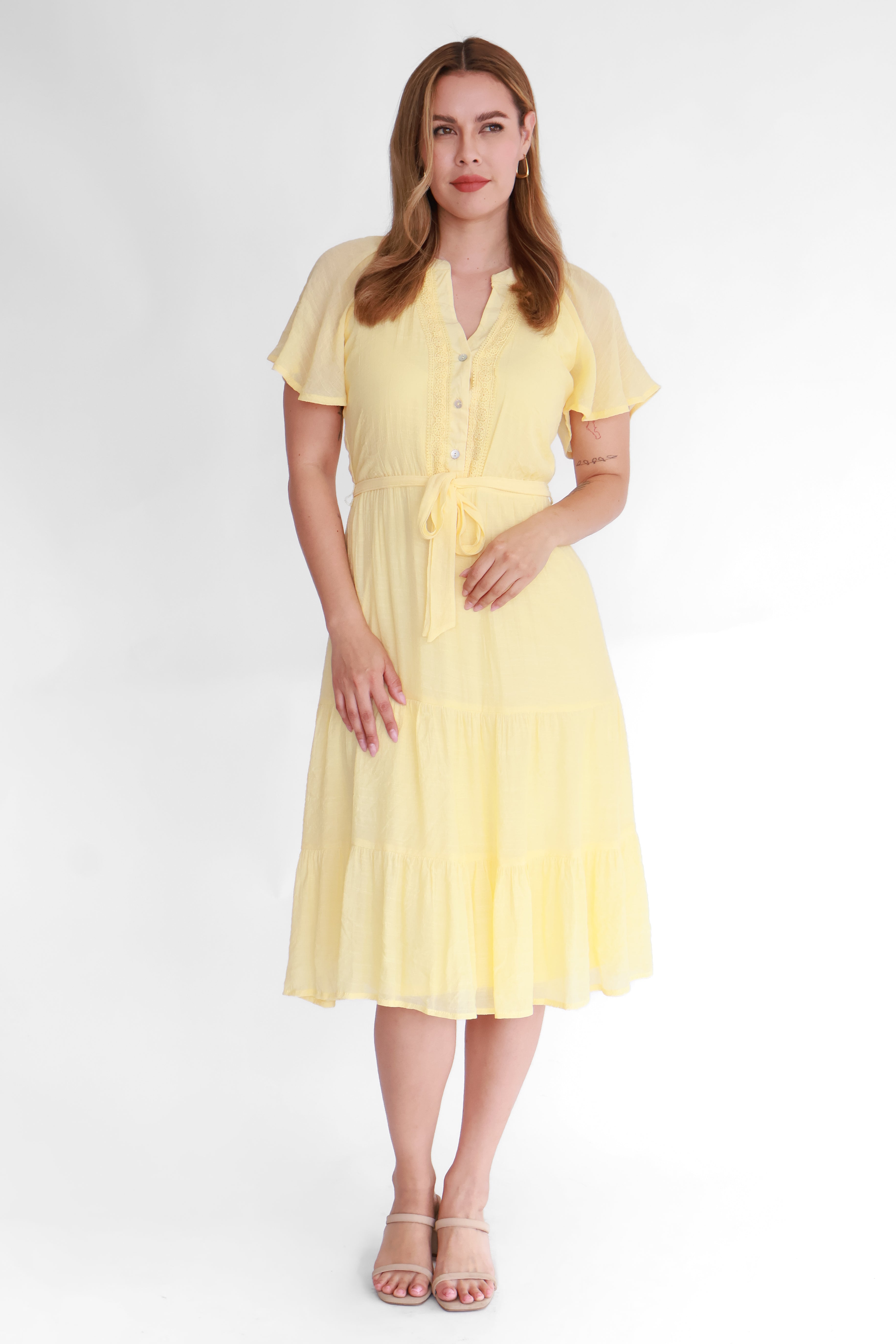 Vestido Midi con Olanes y Cinturón | $270 pz