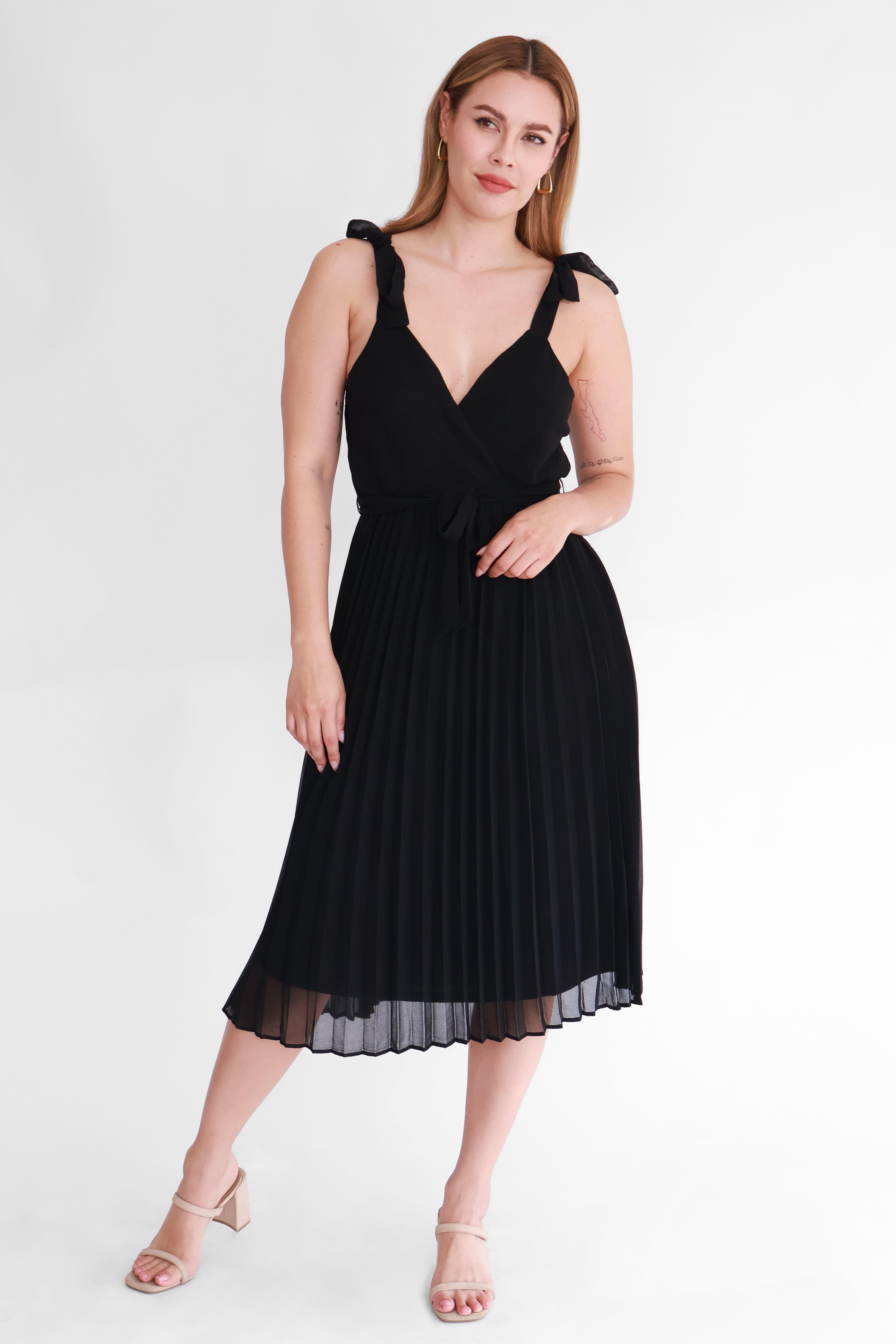 Vestido Midi Plisado Negro | $275 pz