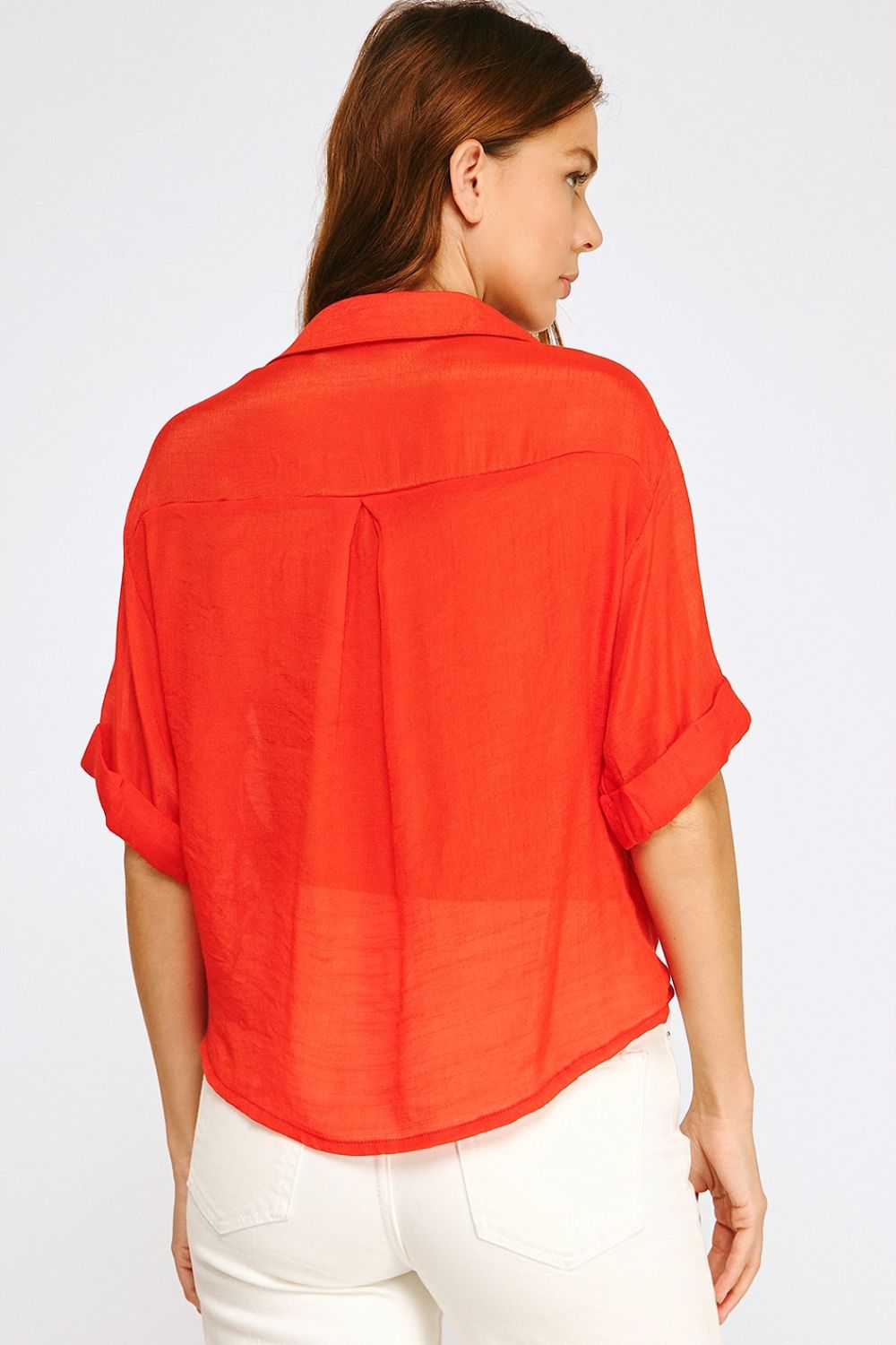 Blusa Roja con Botones y Ajuste Inferior