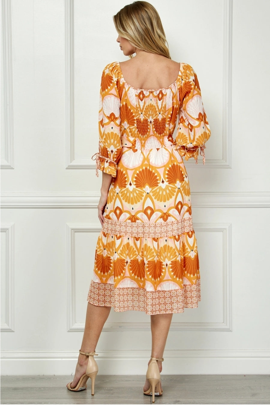 Vestido Midi Naranja con Estampado