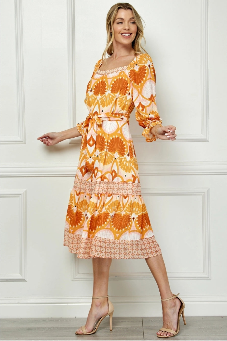 Vestido Midi Naranja con Estampado