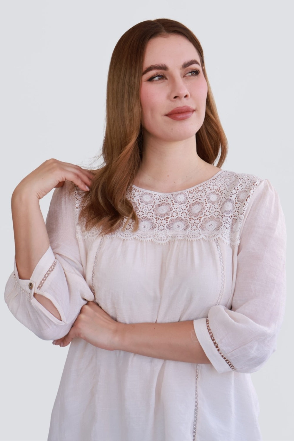 Blusa con Encaje Frontal