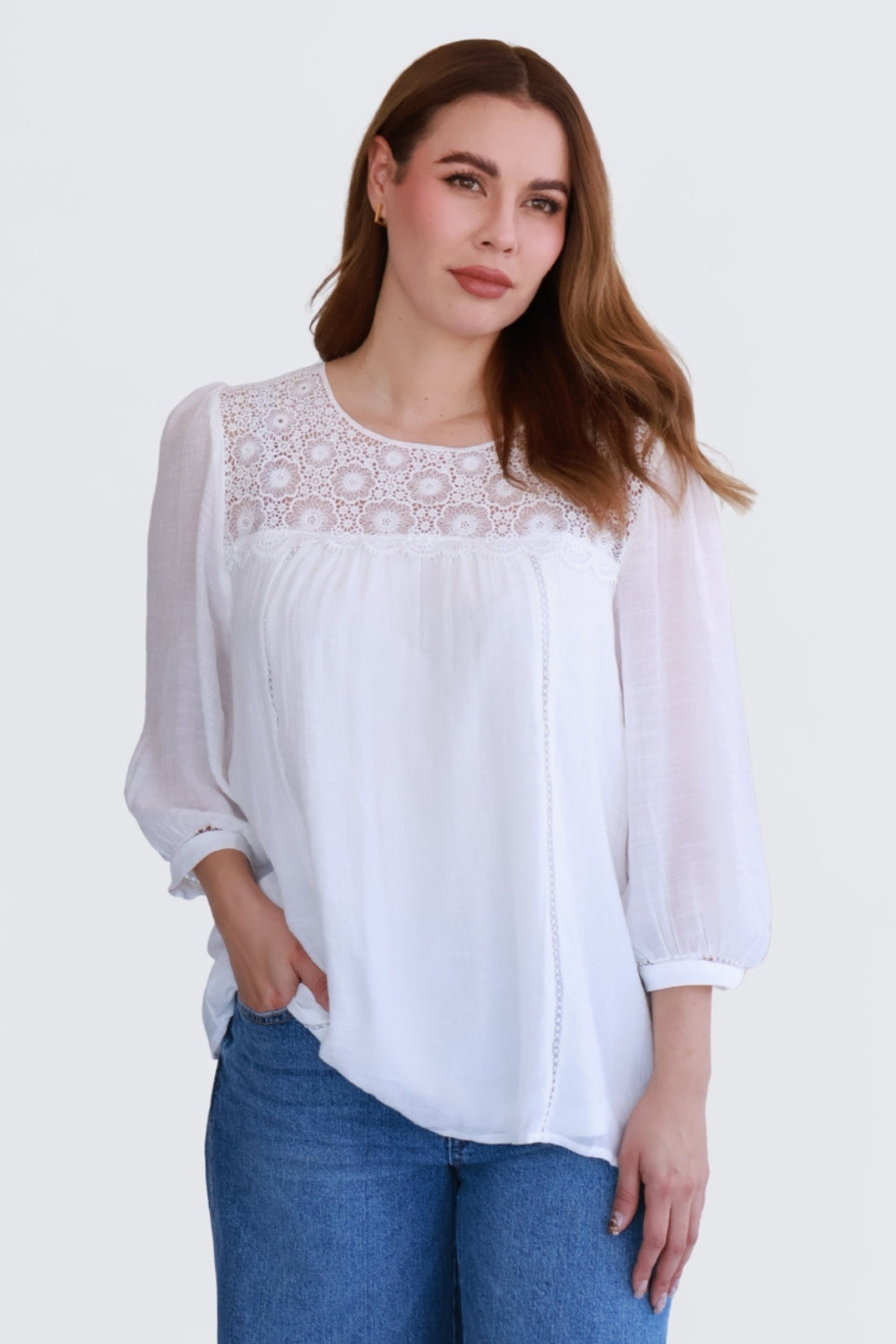 Blusa con Encaje Frontal