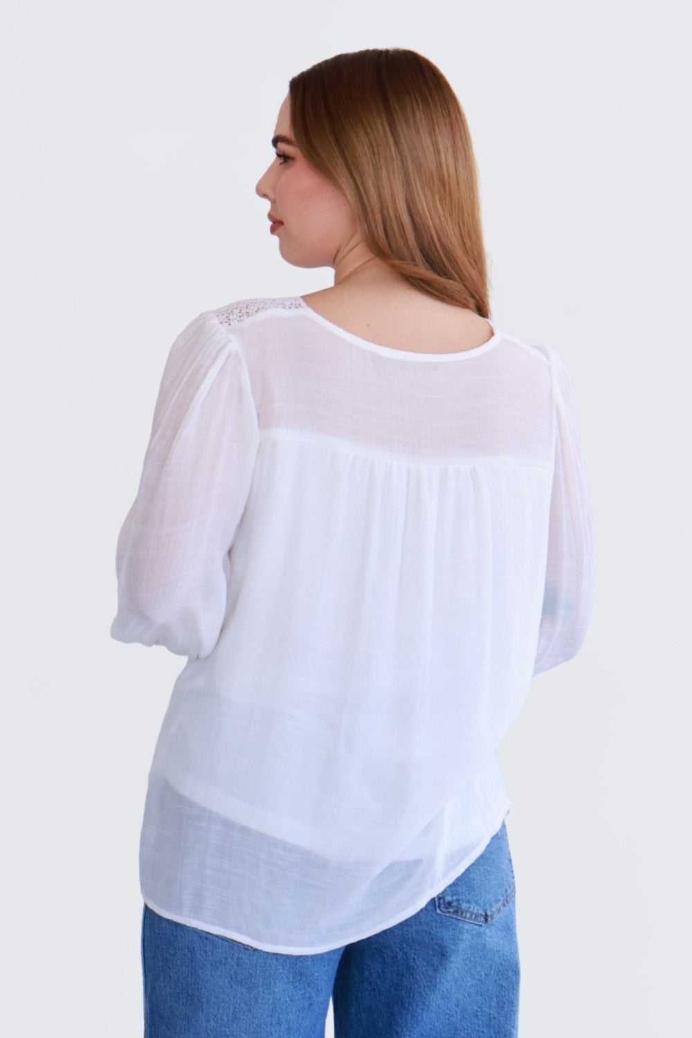 Blusa con Encaje Frontal
