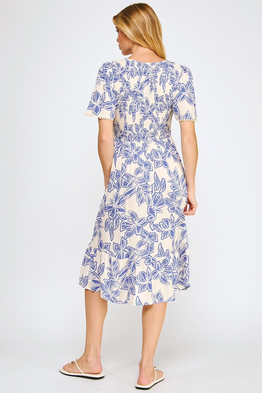 Vestido Midi Estampado Beige con Azul y Mangas Cortas