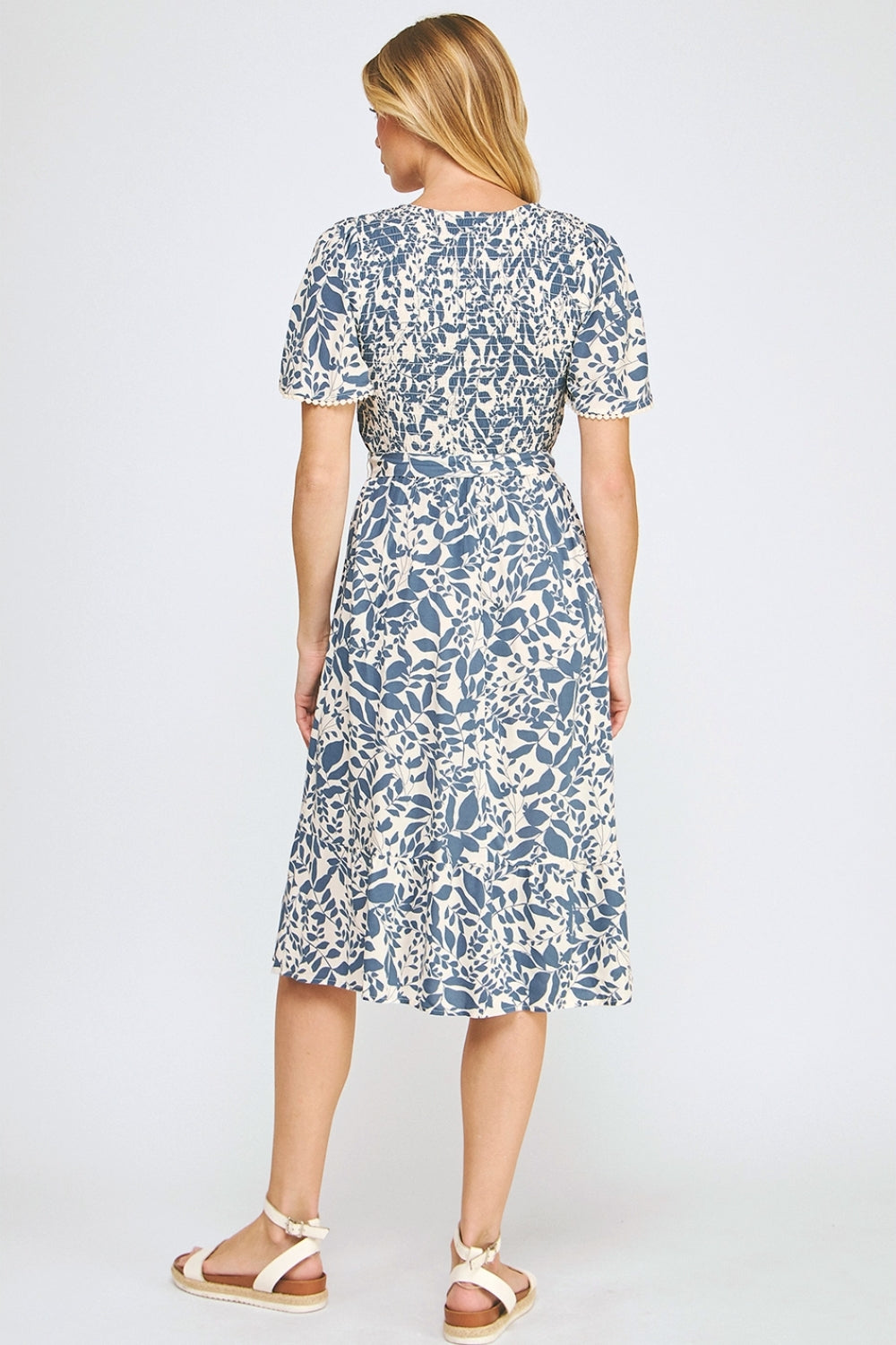 Vestido Midi Estampado Azul con Mangas Cortas