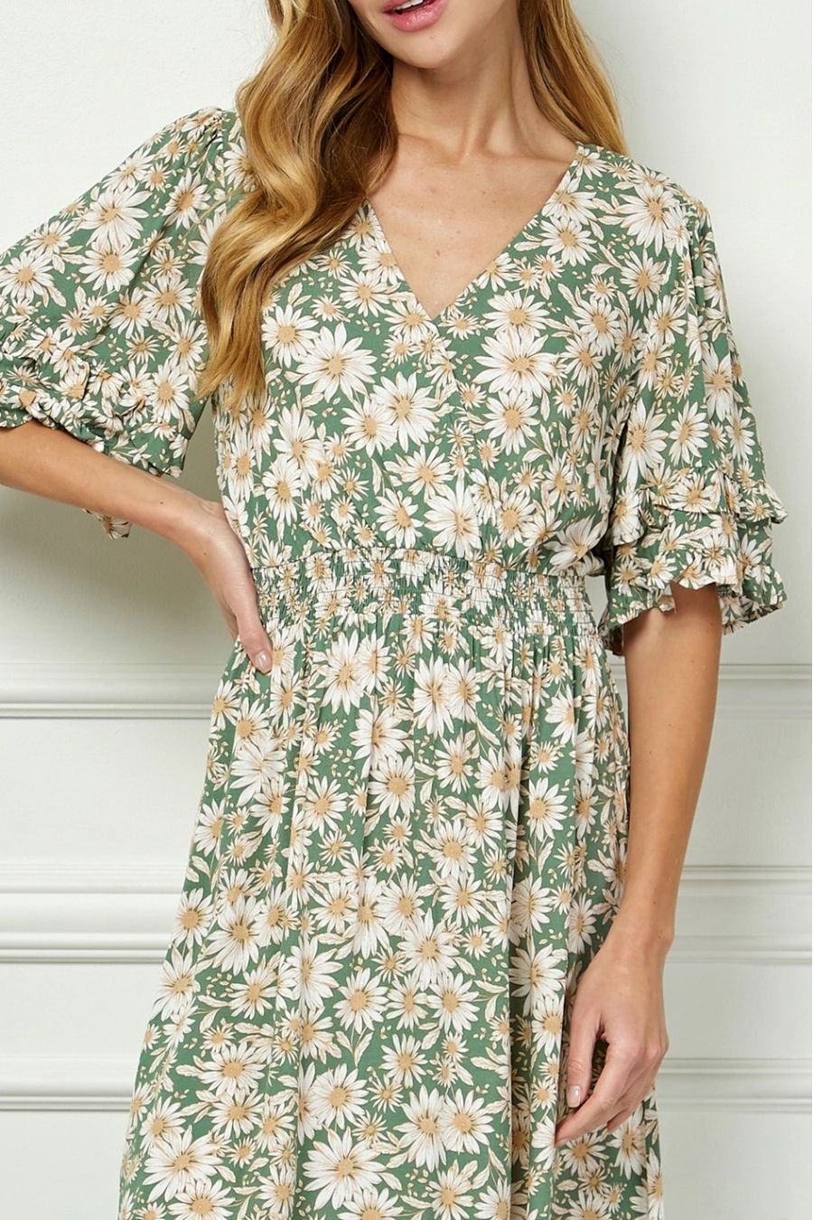 Vestido Midi Floral Verde con Margaritas
