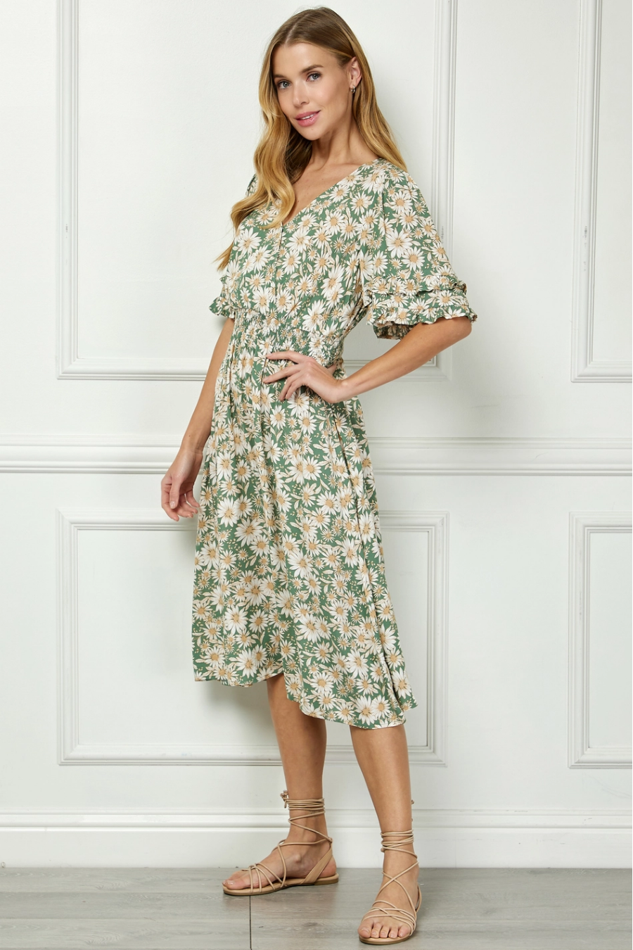 Vestido Midi Floral Verde con Margaritas