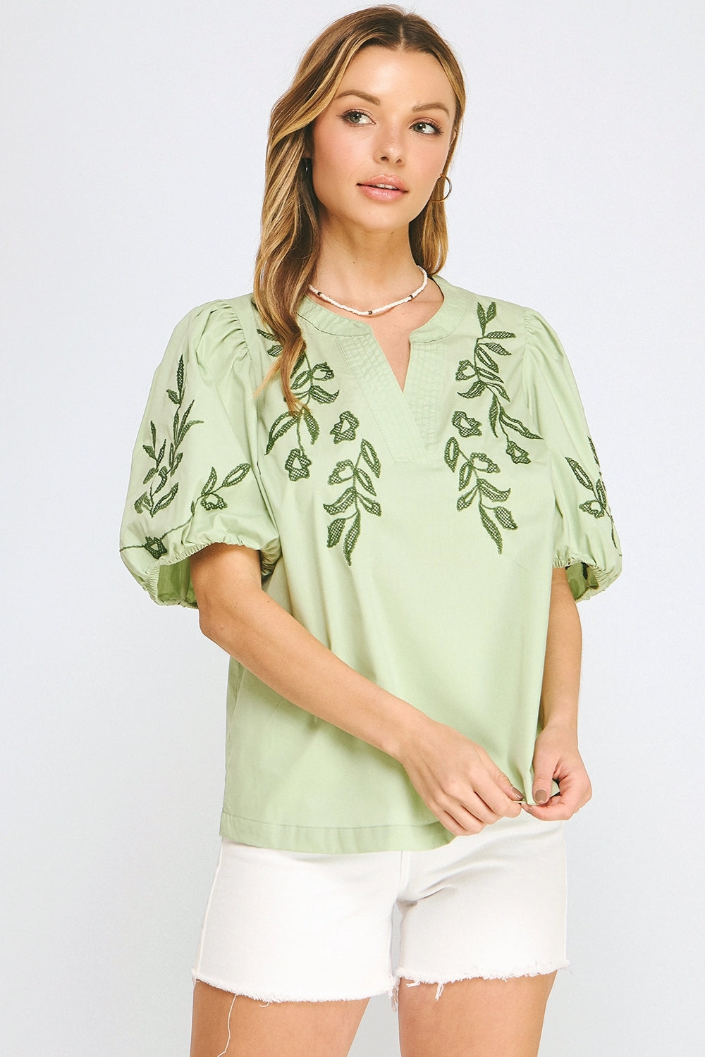 Blusa Verde Salvia Bordada Floral
