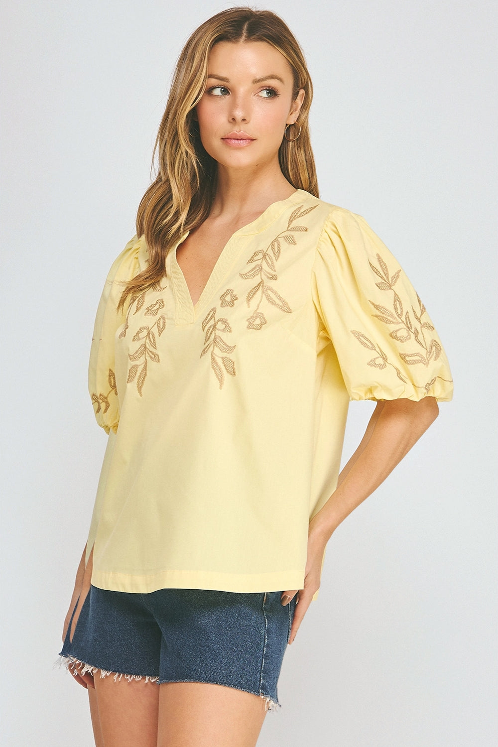 Blusa Amarilla Bordada Floral