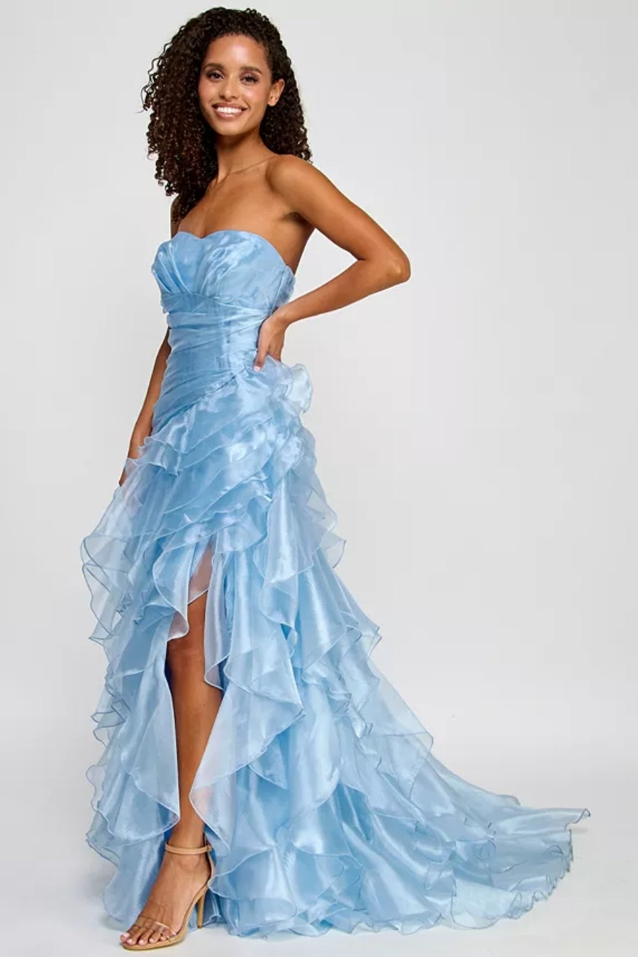 Vestido Largo Azul Strapless con Volantes | $1,000 pz