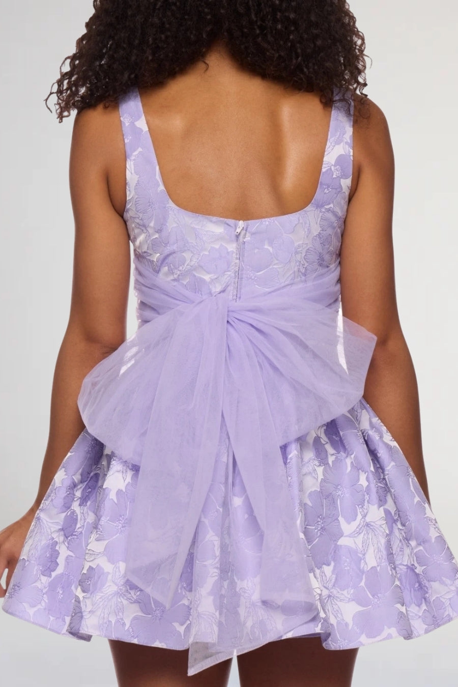 Vestido Largo Lila con Aplicaciones Brillantes | $500 pz