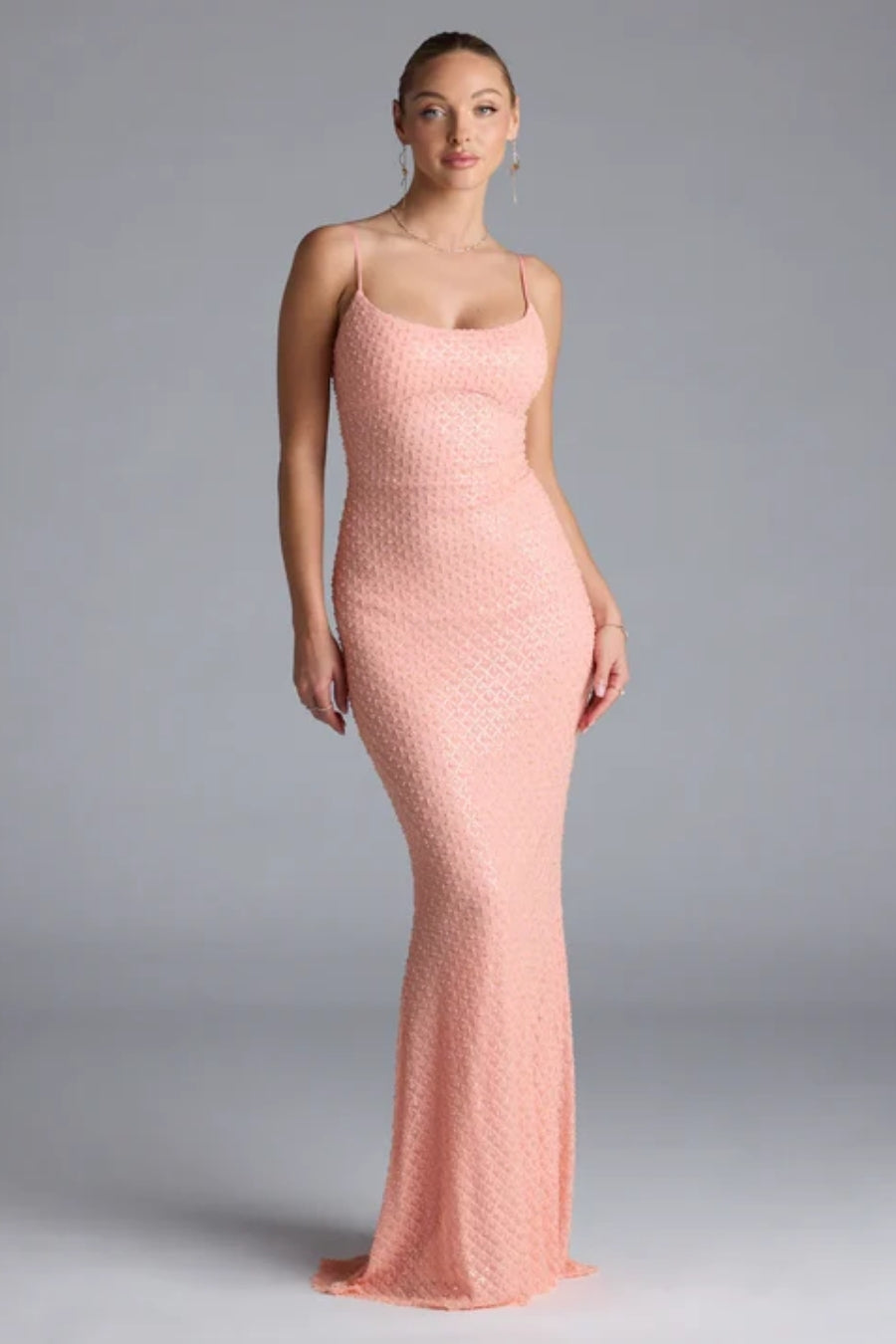 Vestido Largo Melon con Aplicaciones Brillantes | $800 pz