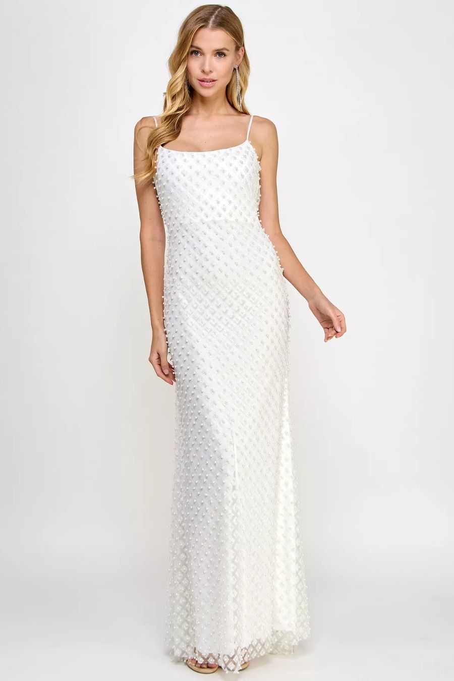 Vestido Largo Blanco con Perlas y Glitter | $950 pz